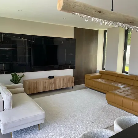 Kisfaludy * Balatonalmádi